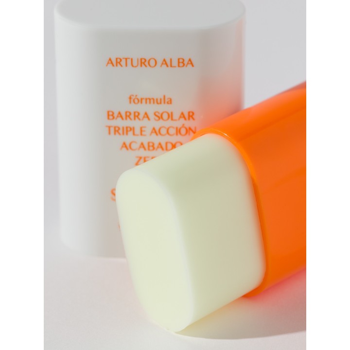 ARTURO ALBA BARRA TRIPLE ACCION SPF 50+ 14,4 G